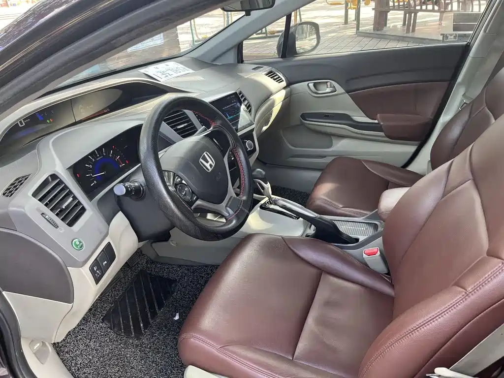 Honda Civic 2013 — фото 7