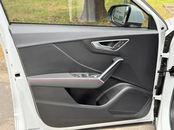 Audi Q2L 2022