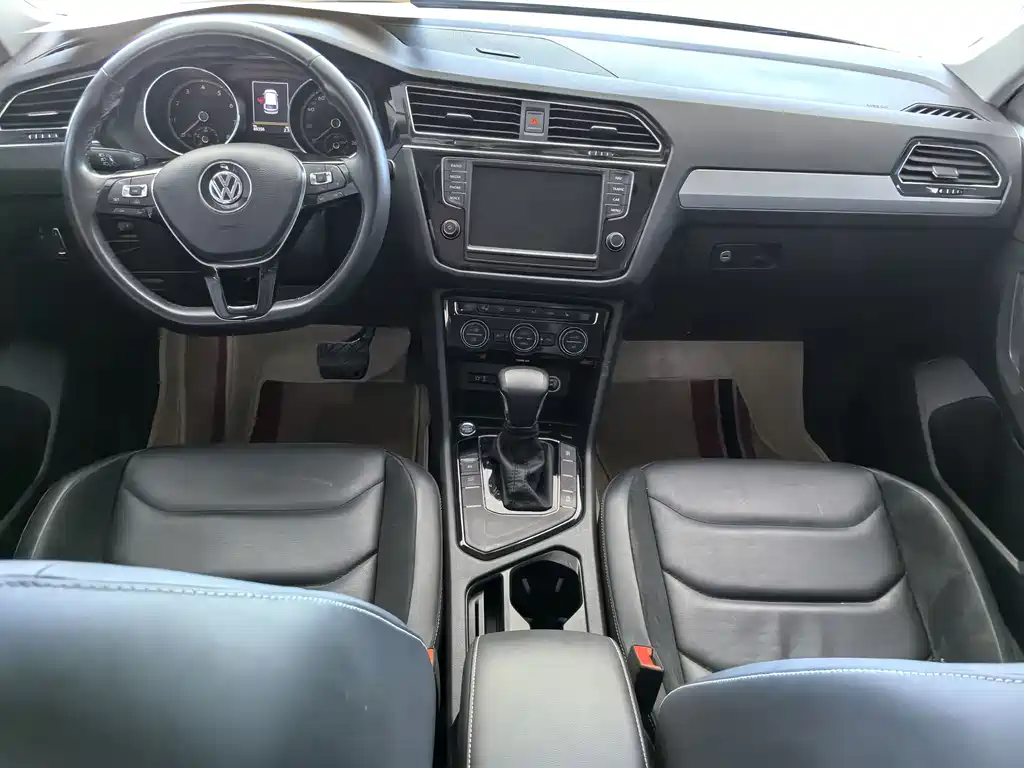 Volkswagen Tiguan L 2018 — фото 8