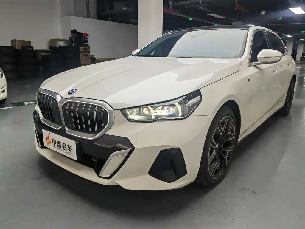 BMW 5 Series 2024