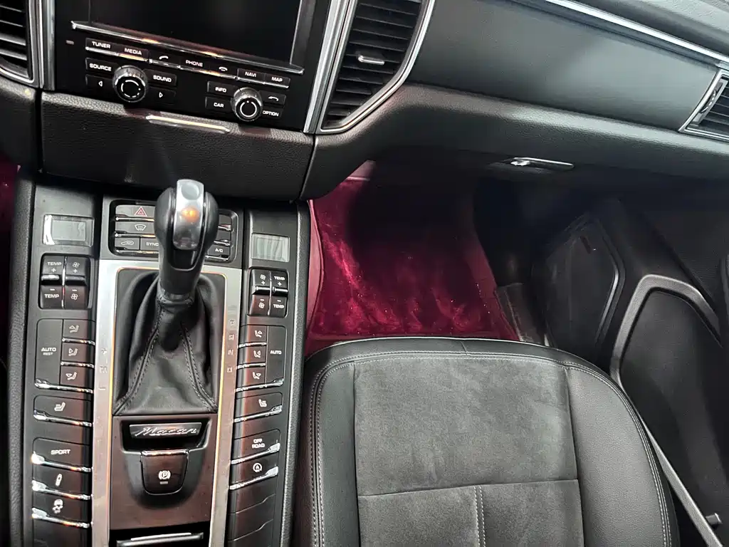 Porsche Macan 2015 — фото 10