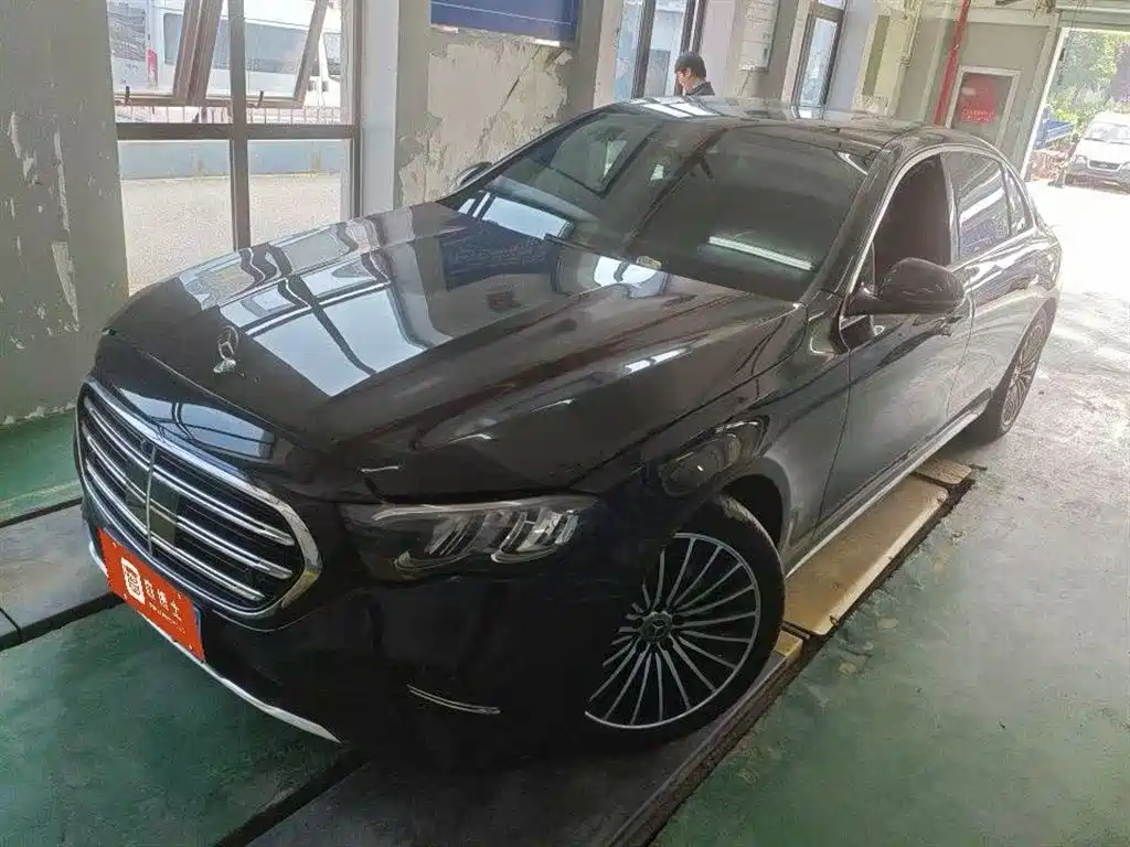 Mercedes-Benz E-Class 2024