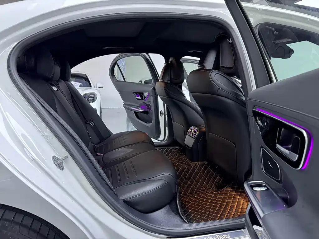 Mercedes-Benz C-Class 2021 — фото 13
