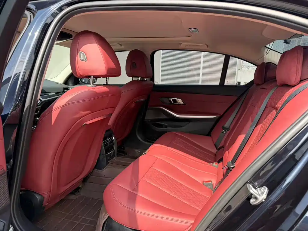BMW 3 Series 2023