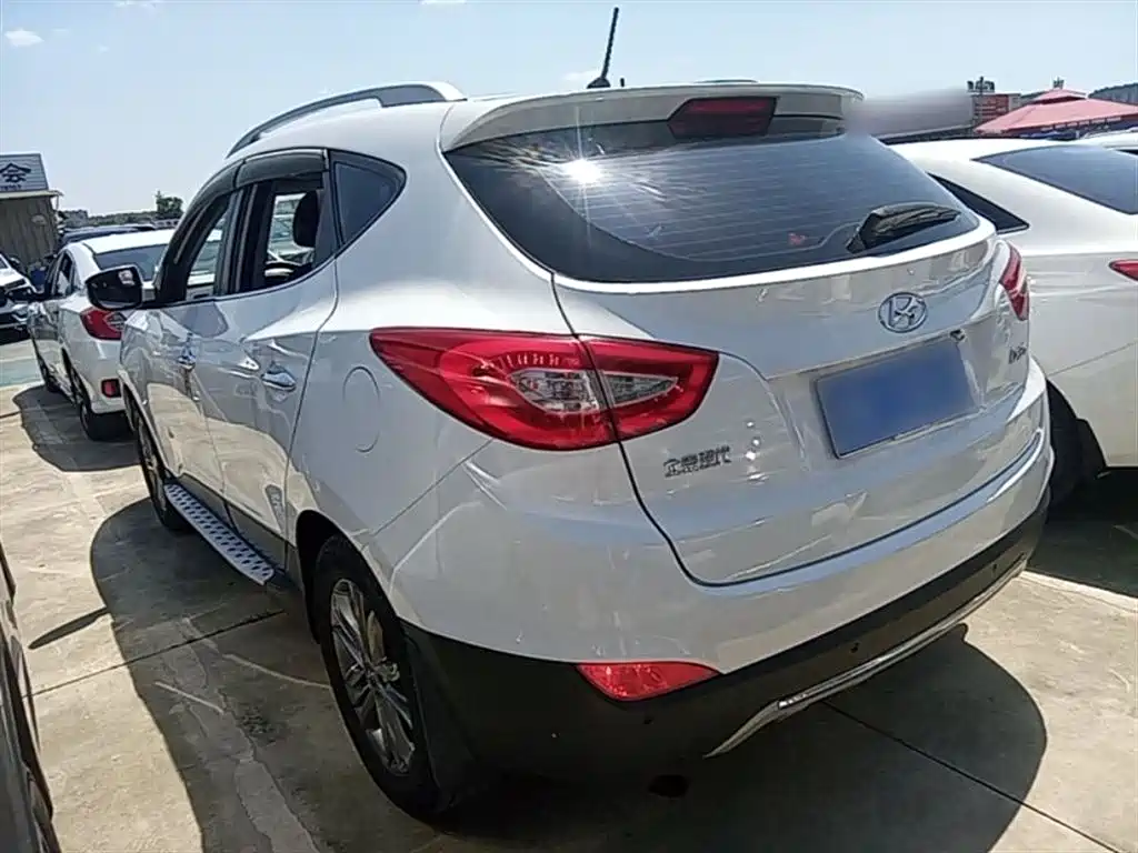 Hyundai ix35 2015 — фото 5
