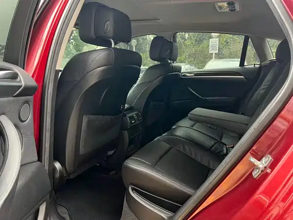 BMW X6 2011