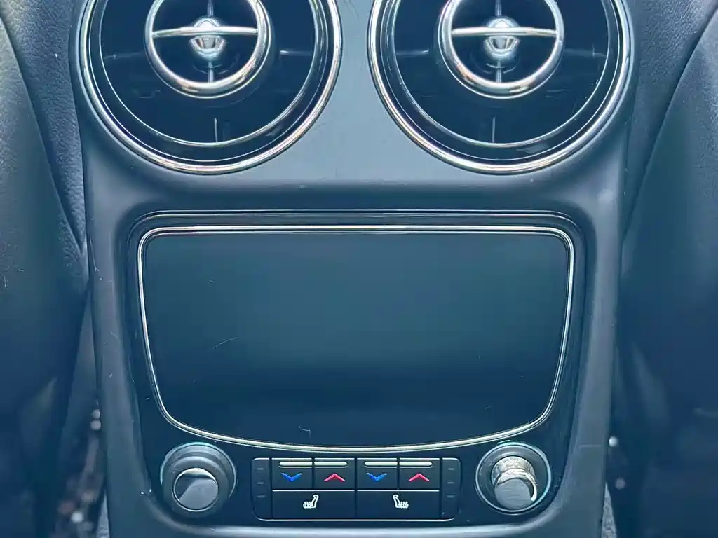 Jaguar XJ 2015 — фото 6
