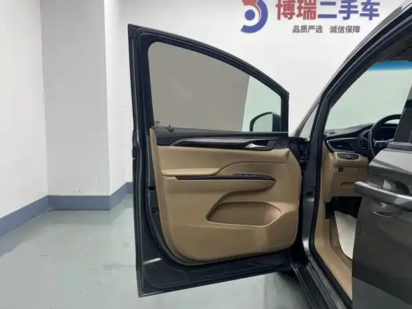 Buick GL8 2017