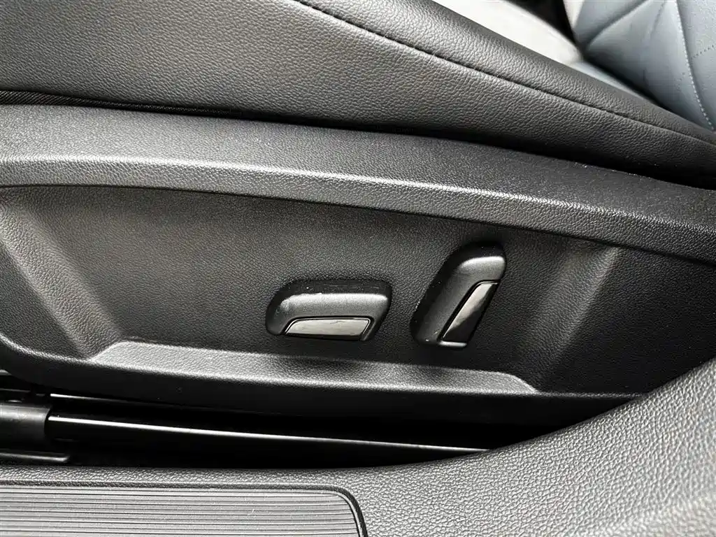 Volkswagen Lavida 2022 — фото 12