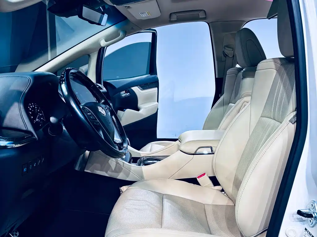Toyota Alphard 2021 — фото 6