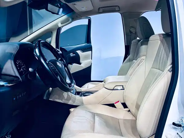 Toyota Alphard 2021
