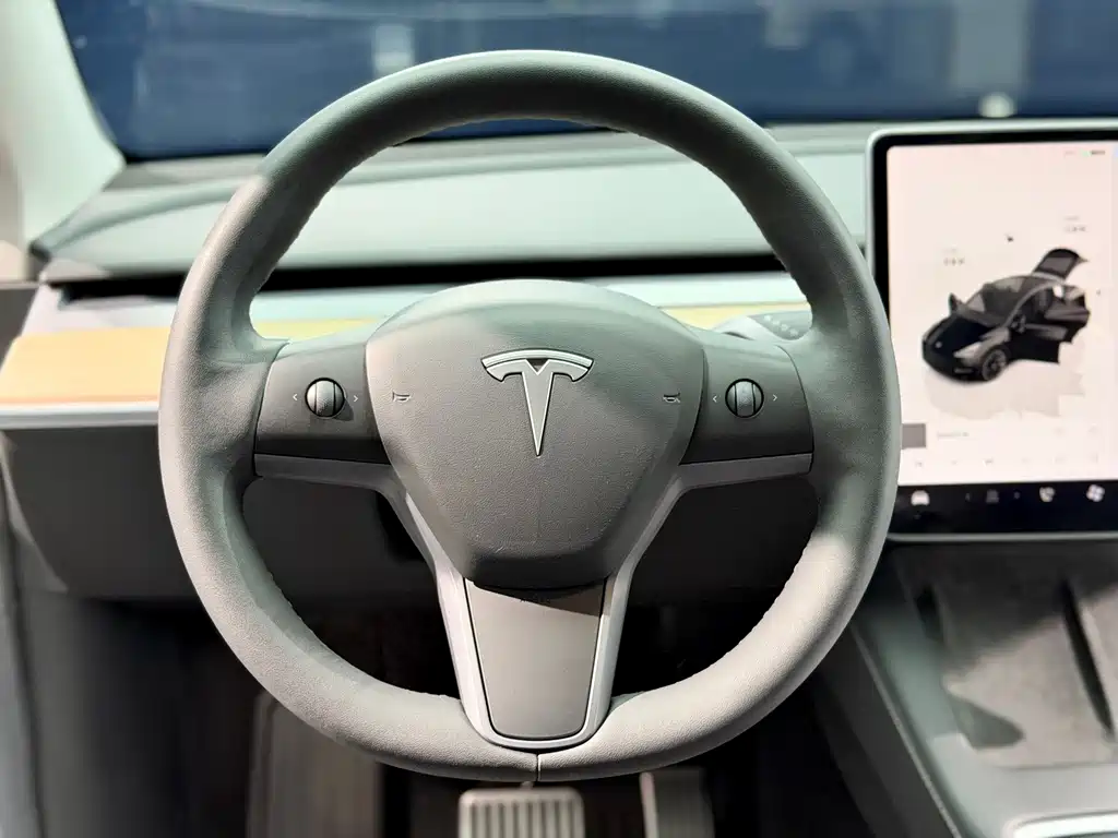 Tesla Model Y 2022 — фото 8