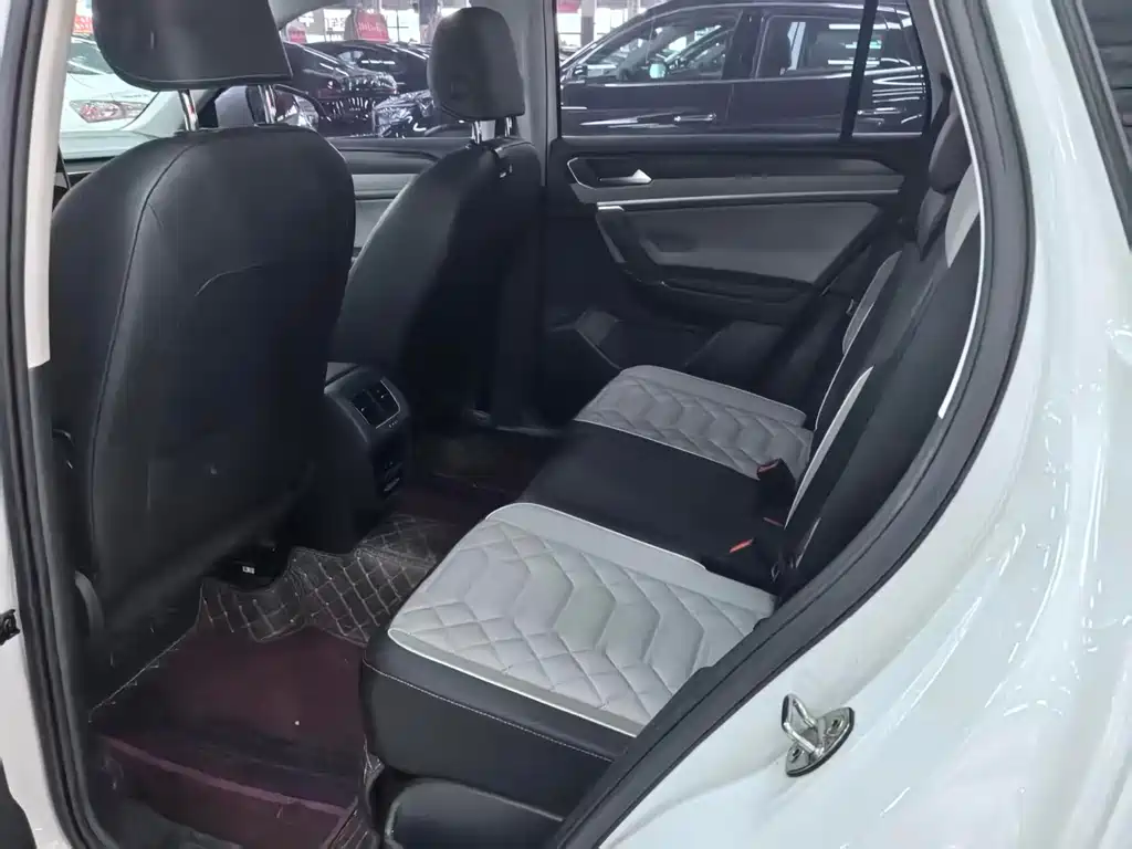 Volkswagen Tayron 2023
