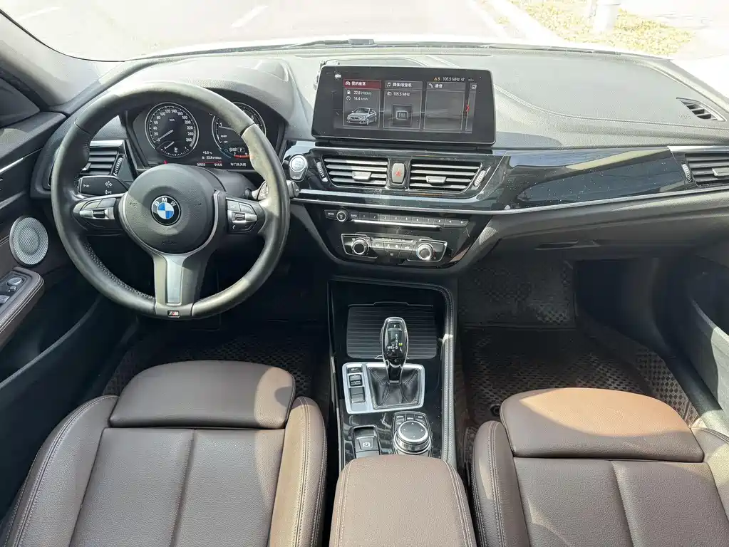 BMW 1 Series 2023 — фото 13