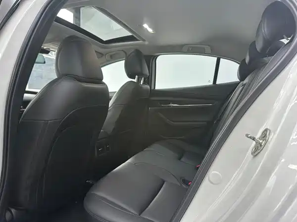 Mazda 3 Axela 2021