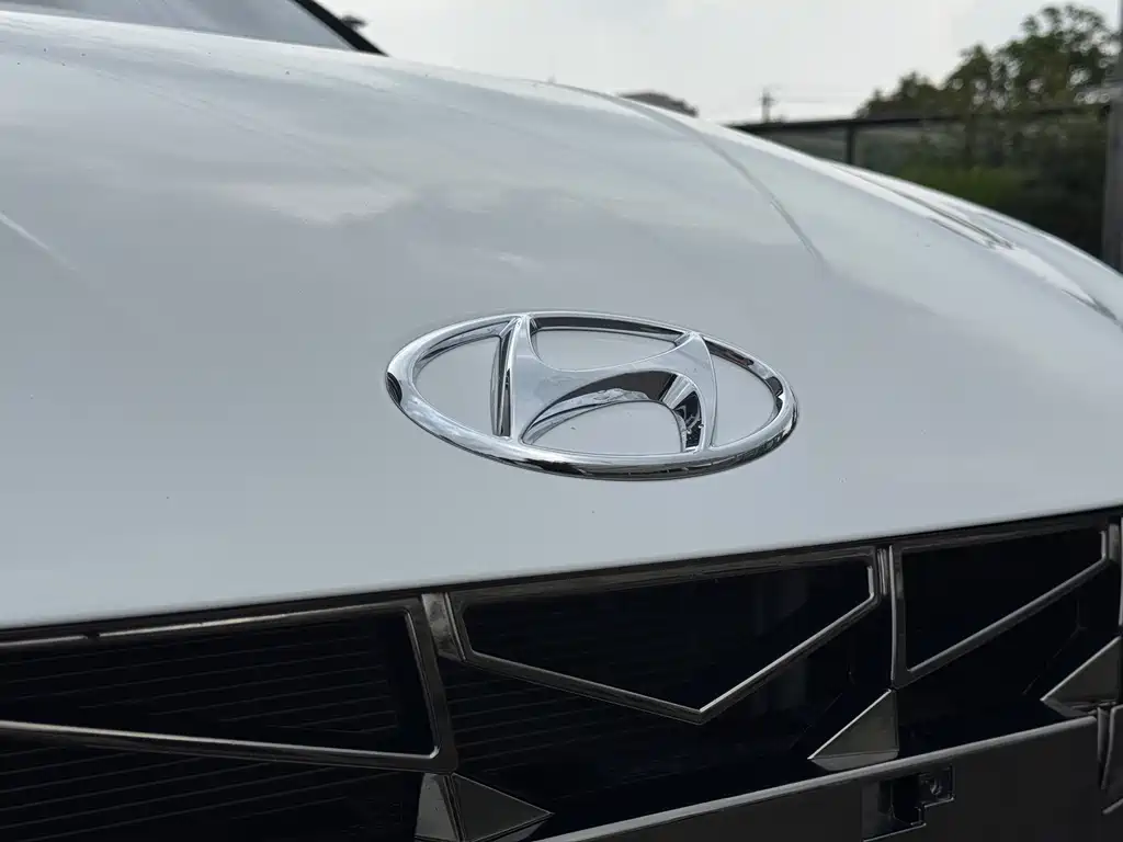 Hyundai Elantra 2022