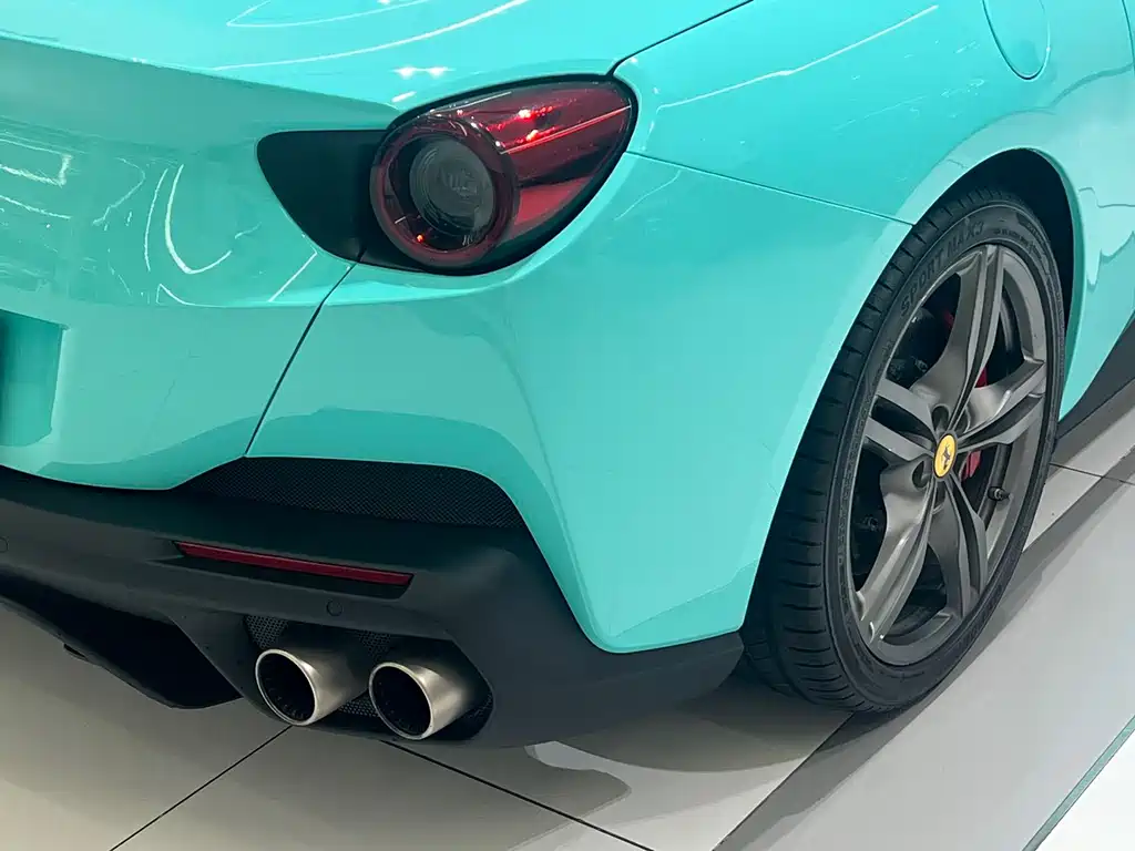 Ferrari Portofino 2019 — фото 17