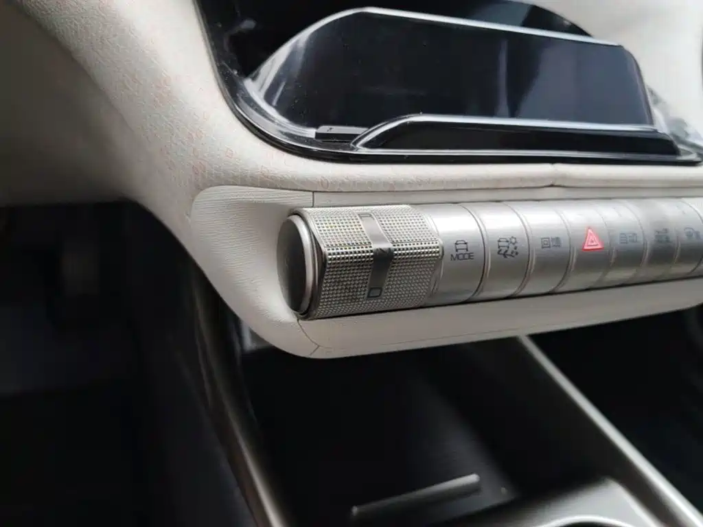BYD Dolphin 2023 — фото 14