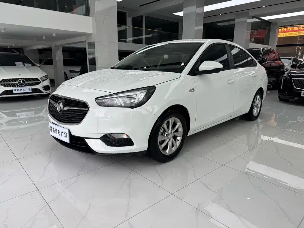 Buick Excelle 2018 — фото 1