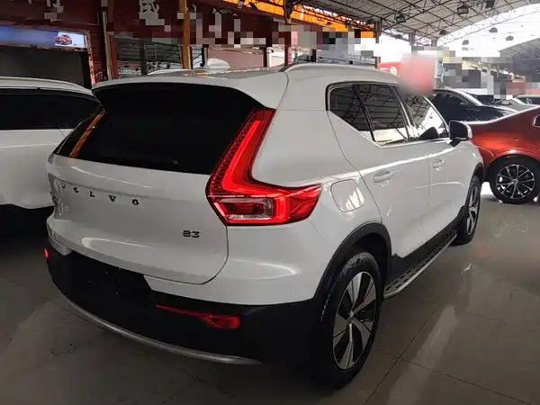 Volvo XC40 2023