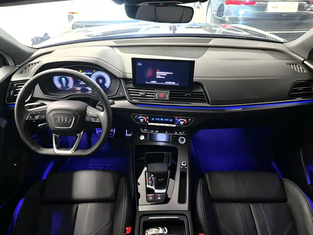 Audi Q5L 2024 — фото 13