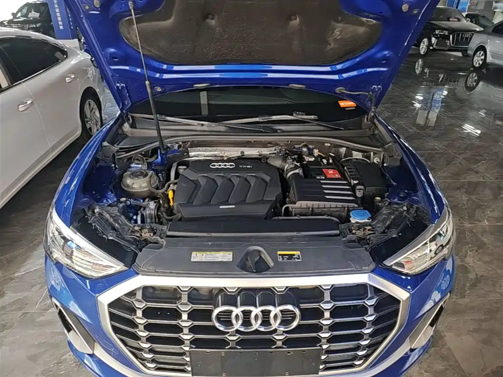 Audi Q3 2019 — фото 20