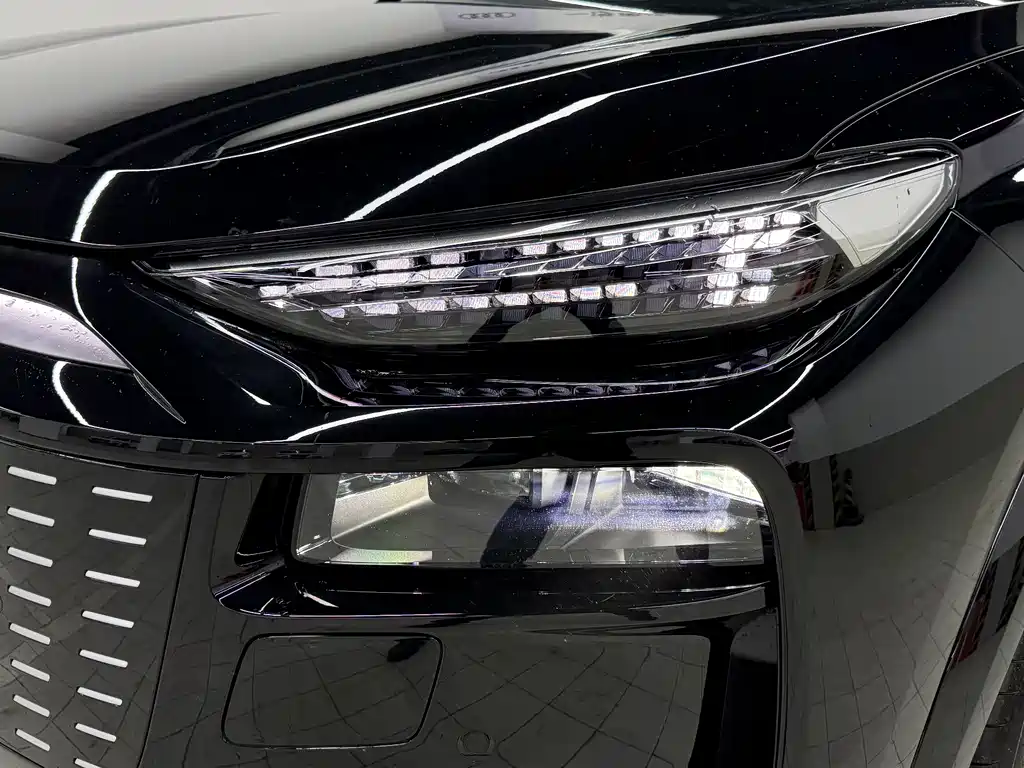 Audi Q6L e-tron 2026 — фото 14