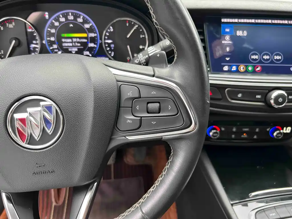 Buick Regal 2022 — фото 26