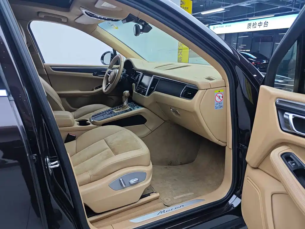 Porsche Macan 2015 — фото 20