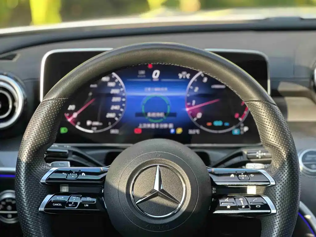 Mercedes-Benz C-Class 2022 — фото 9