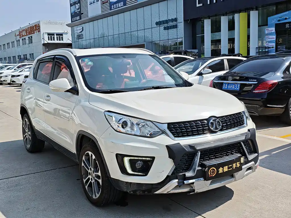 BAIC Shenbao X35 2018 — фото 4