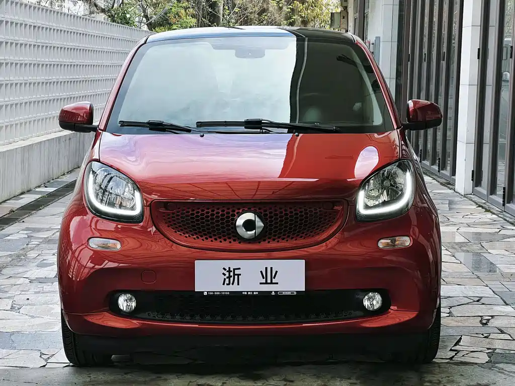 smart Fortwo 2018 — фото 2