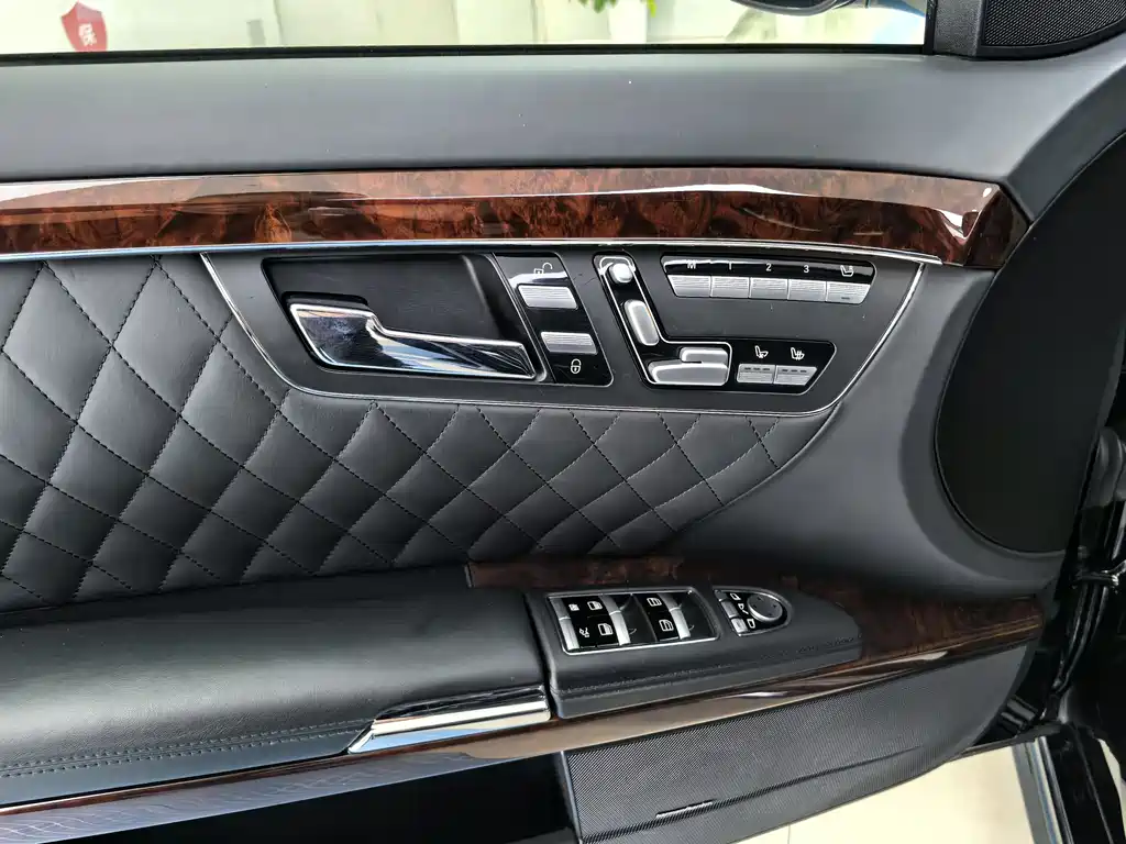 Mercedes-Benz S-Class AMG 2009 — фото 12