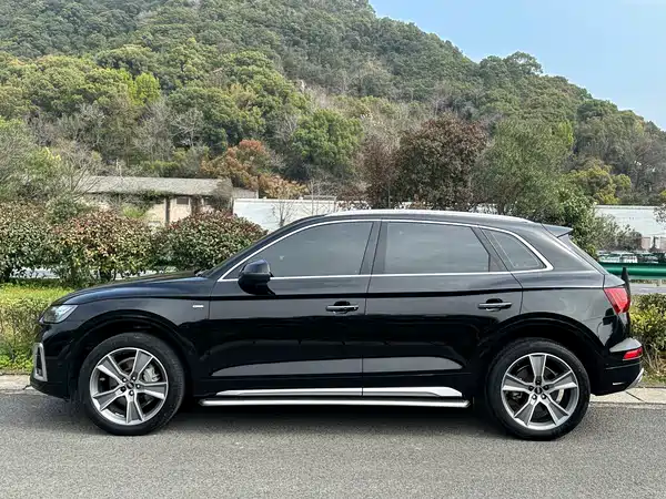 Audi Q5L 2022
