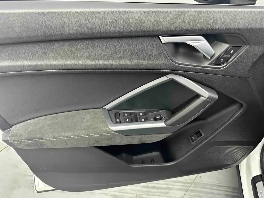 Audi Q3 Sportback 2022 — фото 10