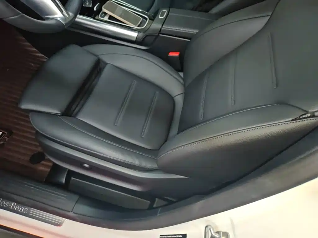 Mercedes-Benz GLA 2025 — фото 15