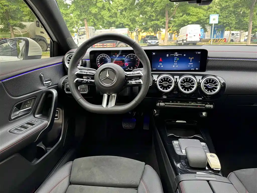 Mercedes-Benz A-Class 2023 — фото 19