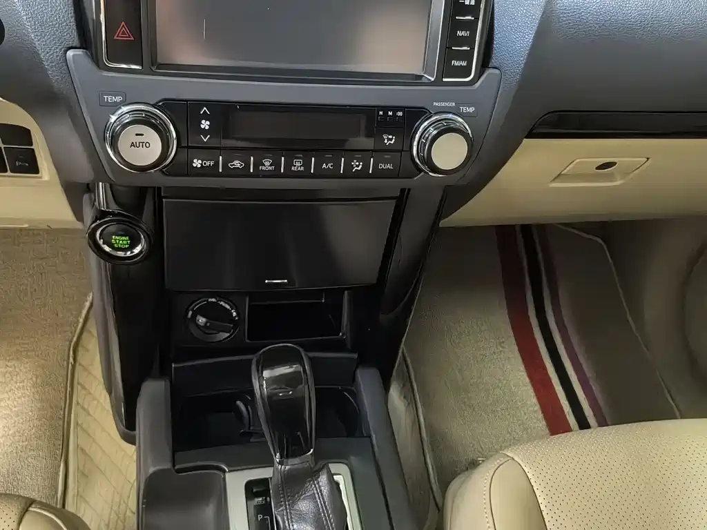 Toyota Prado 2014 — фото 11