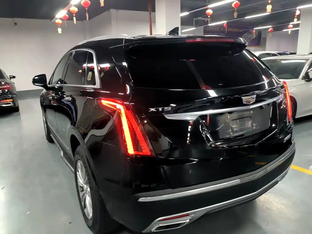 Cadillac XT5 2021 — фото 5