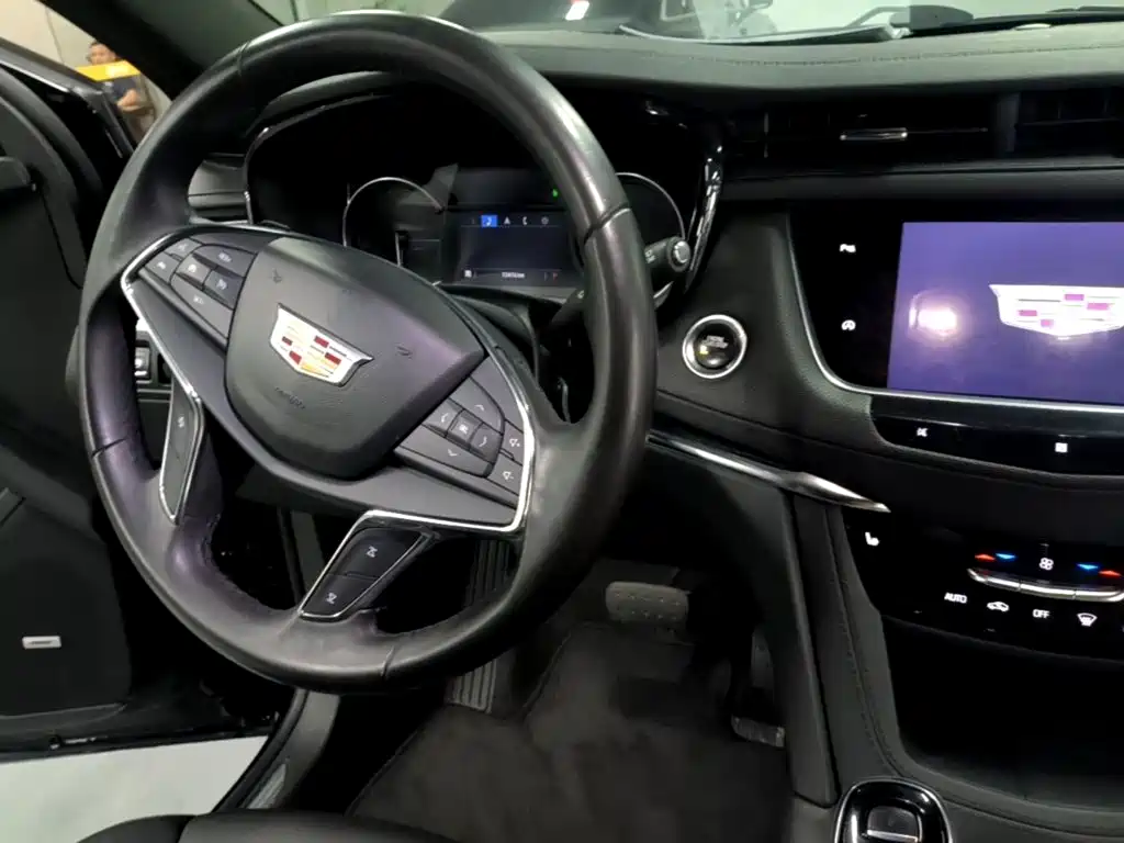Cadillac XT5 2021 — фото 10