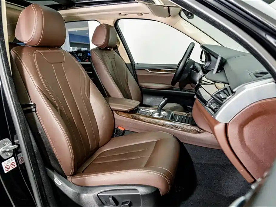 BMW X5 2018 — фото 19