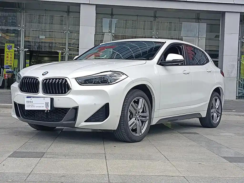 BMW X2 2021 — фото 1