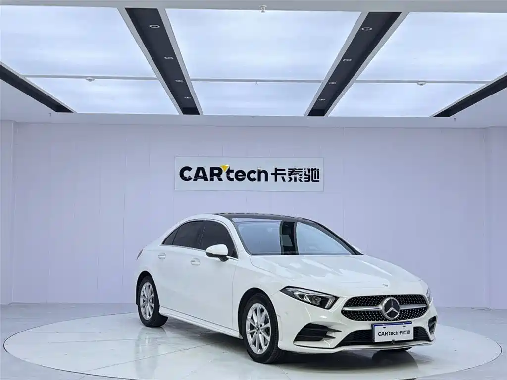 Mercedes-Benz A-Class 2022 — фото 7