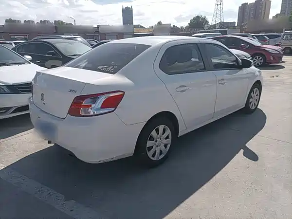Peugeot 301 2015