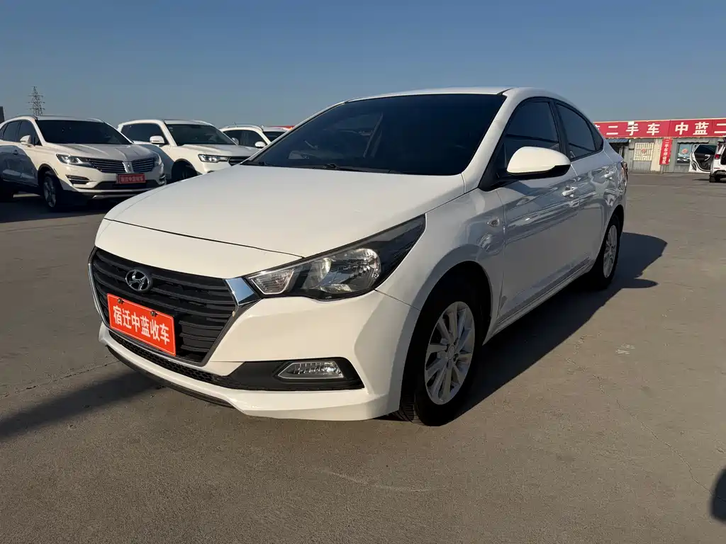 Hyundai Verna 2017 — фото 1