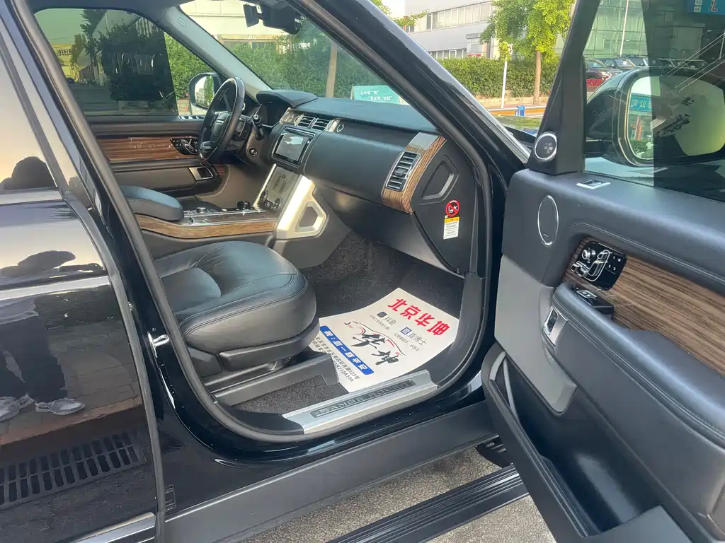 Land Rover Range Rover 2019 — фото 16