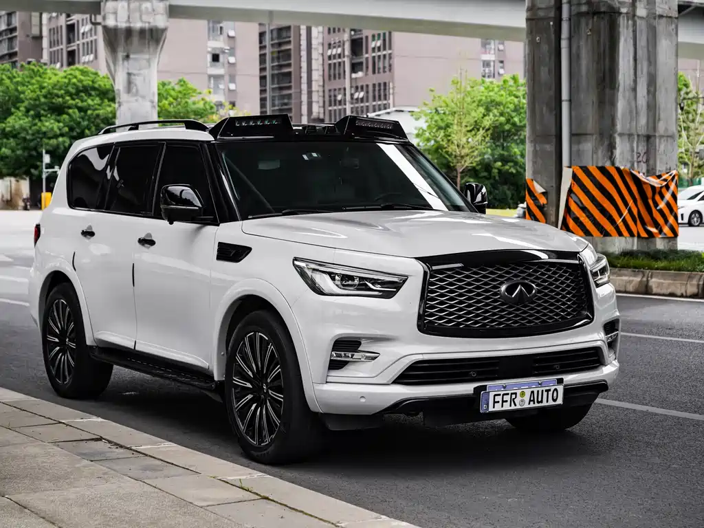 Infiniti QX80 2016 — фото 16