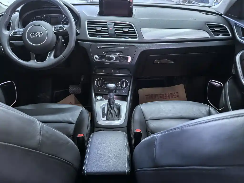 Audi Q3 2019 — фото 11