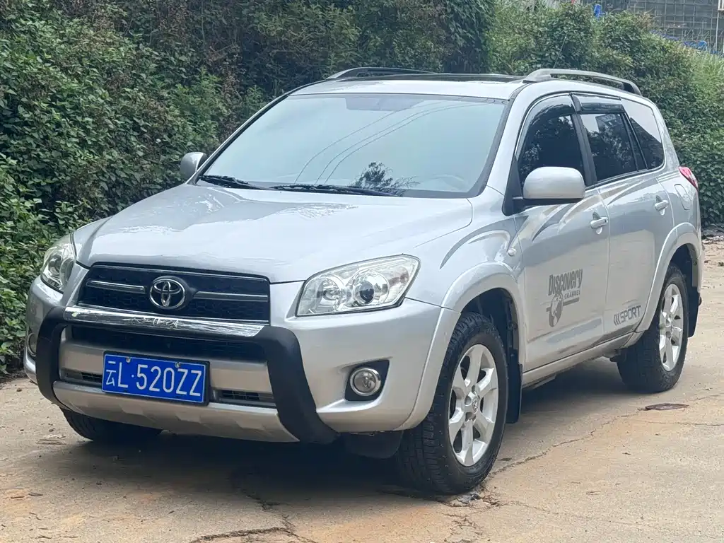 Toyota RAV4 2010