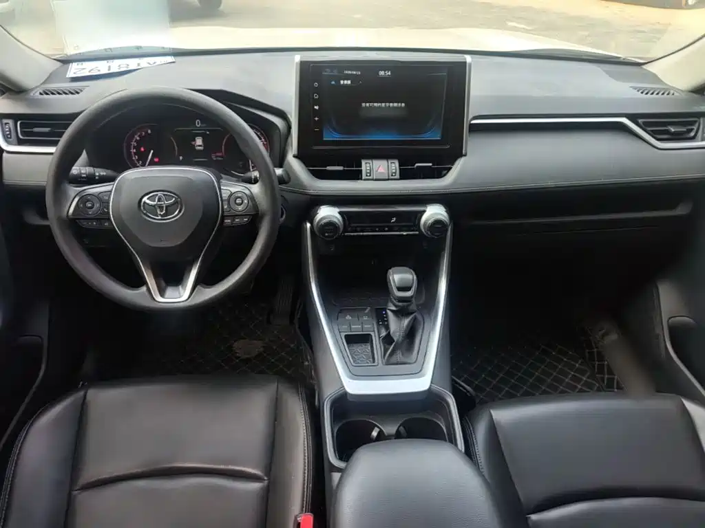 Toyota RAV4 2020 — фото 10